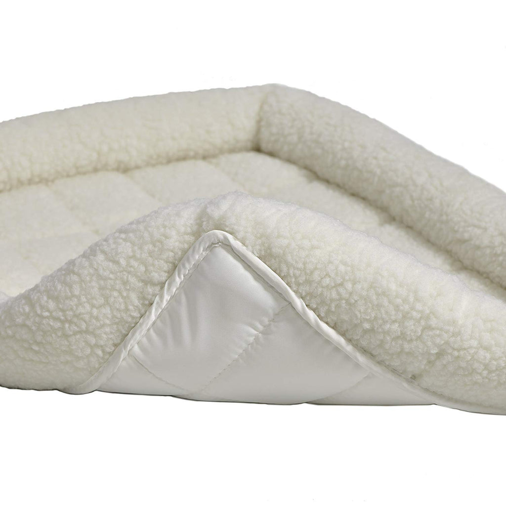 MidWest Homes for Pets QuietTime Dog Bed - White Fleece Bolster, Ultra-Soft and Machine Washable, Fits 30-Inch Crates and Carriers, for Medium Breed Dogs