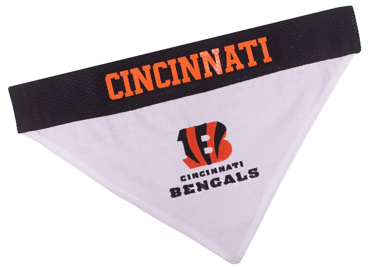 Pets First NFL DOG BANDANA - BALTIMORE RAVENS REVERSIBLE PET BANDANA. 2 Sided Sports Bandana with a PREMIUM Embroidery TEAM LOGO, Large/X-Large. - 2 Sizes & 32 NFL Teams available