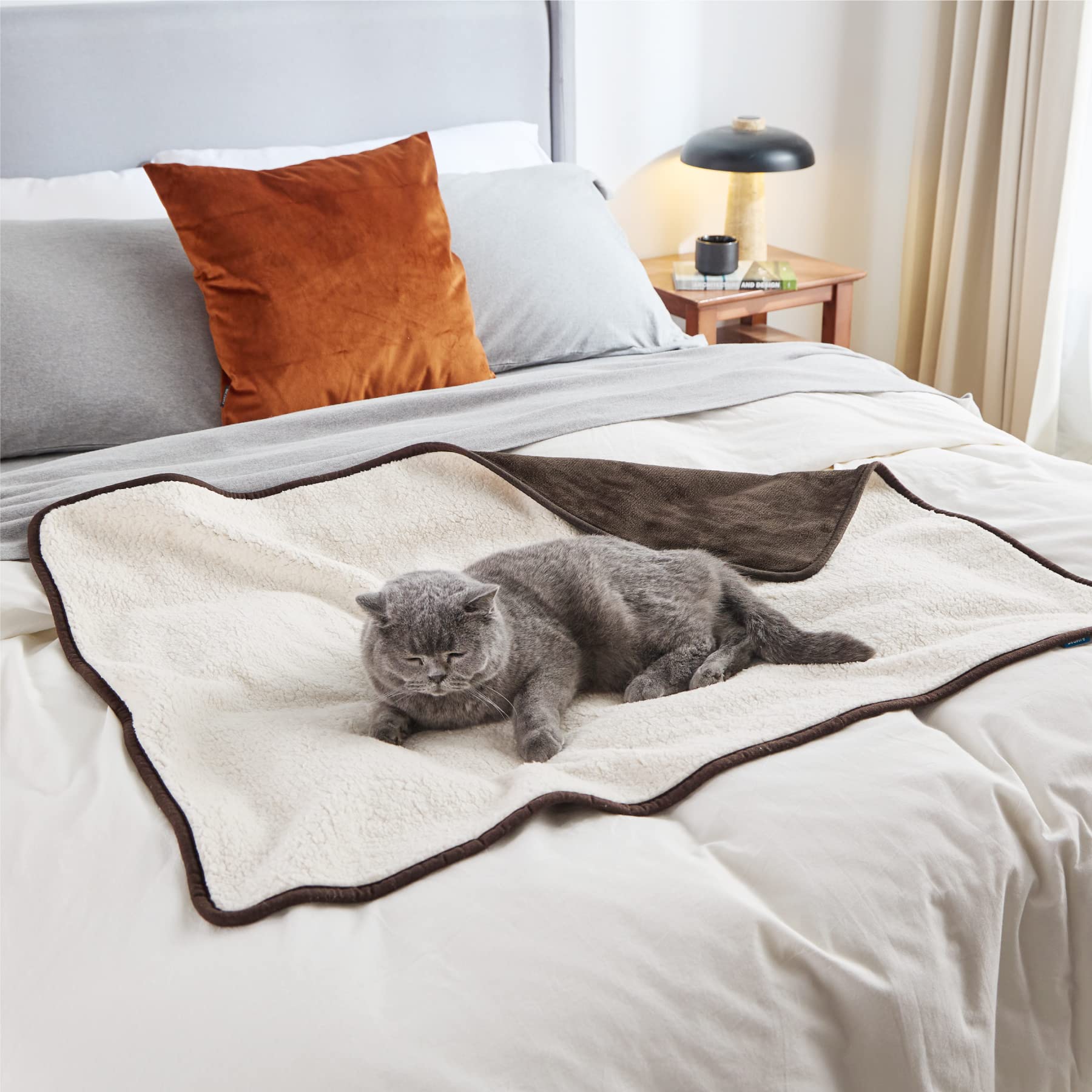 Bedsure Waterproof Dog Blankets for Small Dogs Soft Cat Blanket Warm,25X35