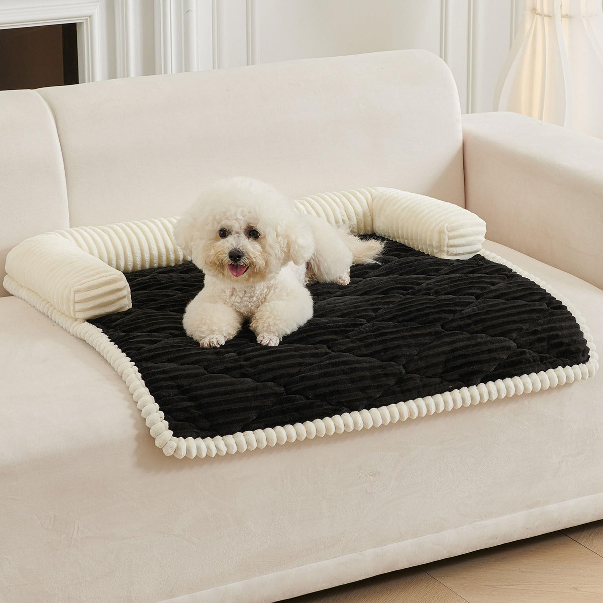 HAOMAIJIA Dog Couch Bed for Large Dogs, Non Slip Pet Couch Covers for Sofa Thick Soft Washable Dog Couch Cover Protector All Seasons Universal Dogs and Cats Bed Mat (Khaki, Large)