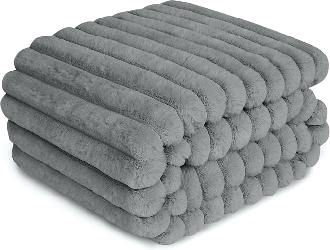 ZAKAPAWS Waterproof Pet Blanket for Large Dogs & Cats - Reversible Calming Plush, Washable Furniture Cover for Couch, Bed, Car Seat, Blocks Leaks, Stains & Pet Fur (Grey, 30"x40")