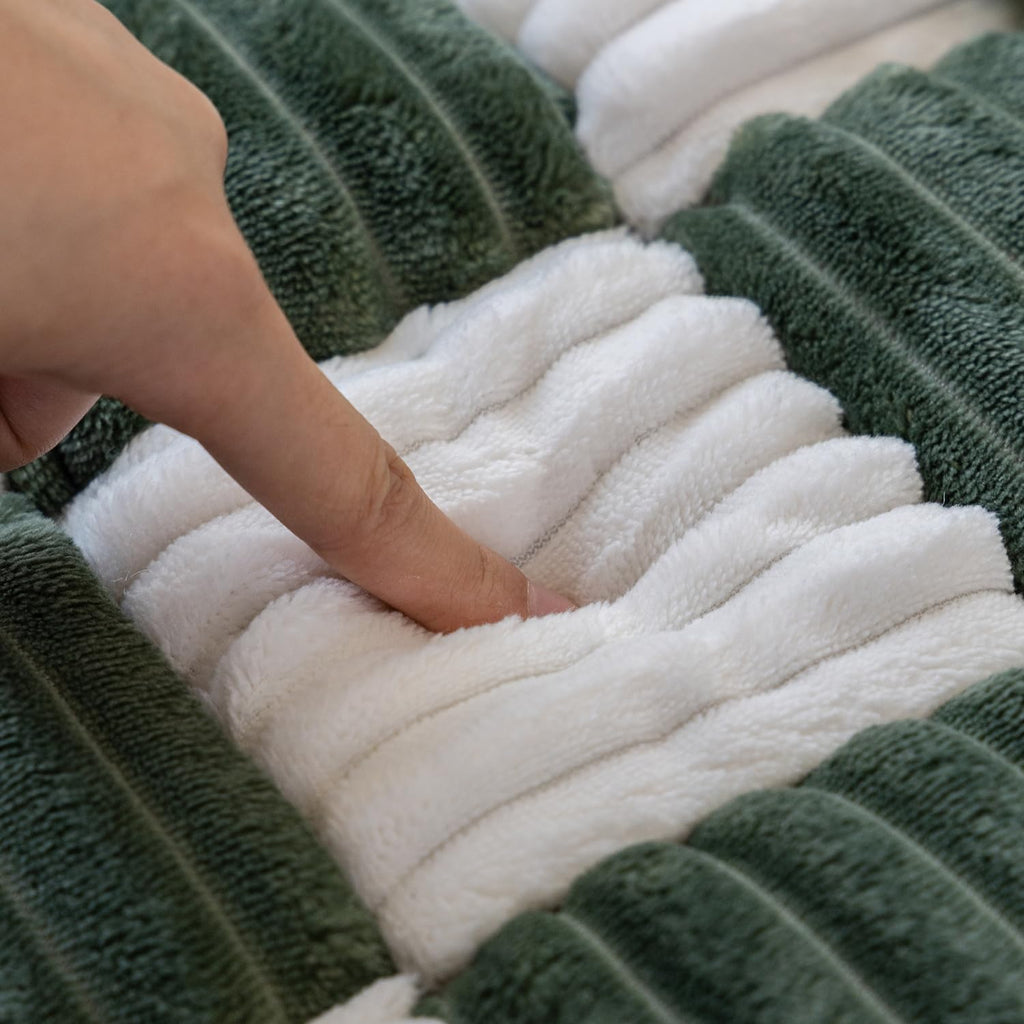 Dog Couch Cover Protector, Quilted Washable Non-Slip Sofa Mat for Pets