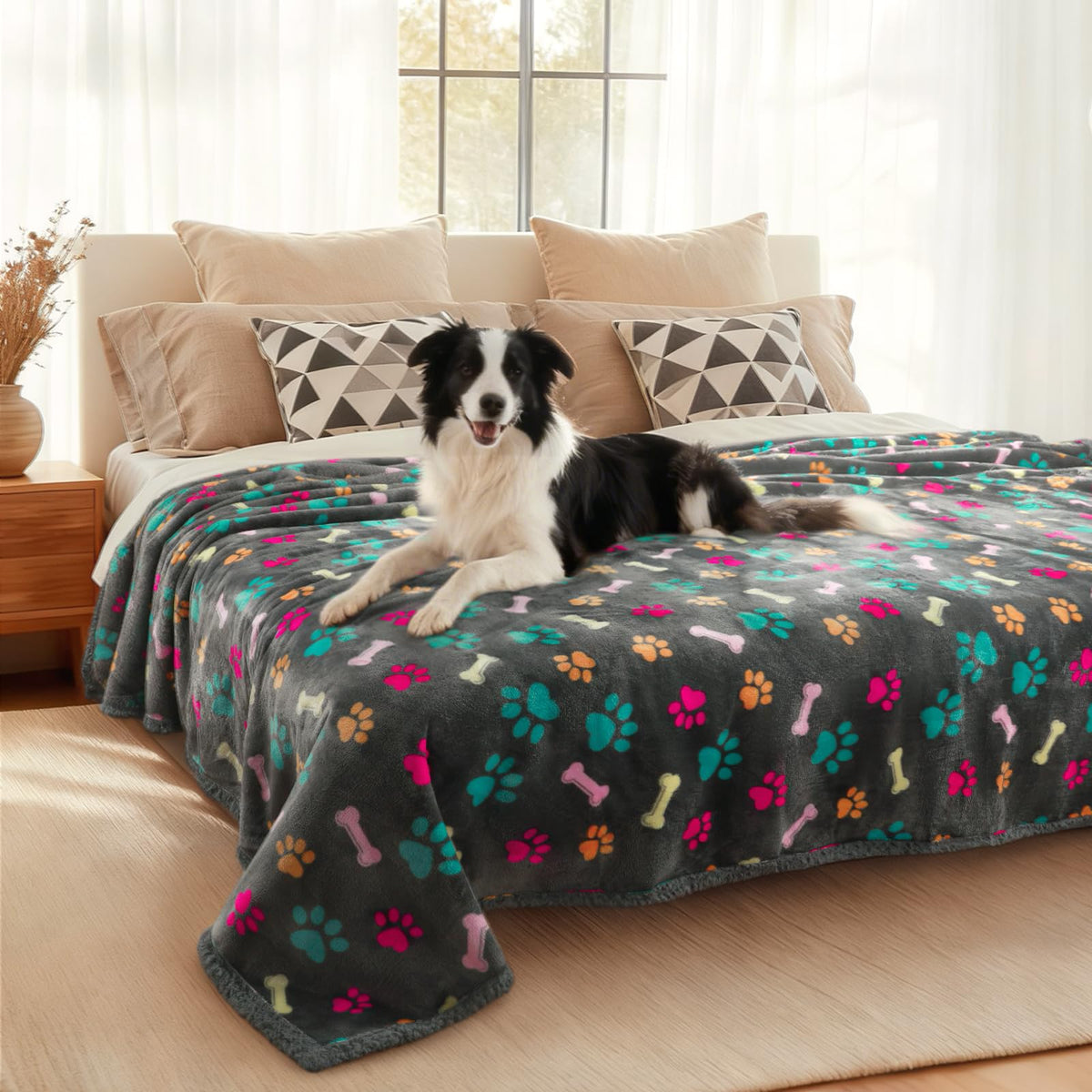 Luciphia Waterproof Dog Blanket Reversible Sherpa Fleece for Large Dogs Cat