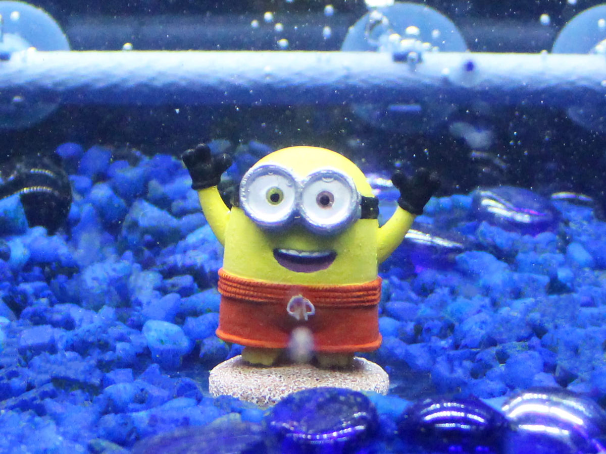 Penn-Plax Minions Officially Licensed 3-Piece Aquarium Ornament Bundle – Includes Kevin, Stuart, and Bob – Beach Themed – Small