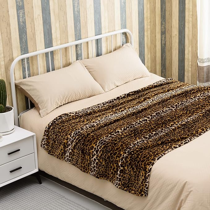 Bnuitland Leopard Print Fleece Flannel Throw Blanket, Super Soft 300 GSM Double Sided for Bed Sofa Travel, Fuzzy Fluffy Cheetah Print Blanket for Adults and Kids, 50x70inch