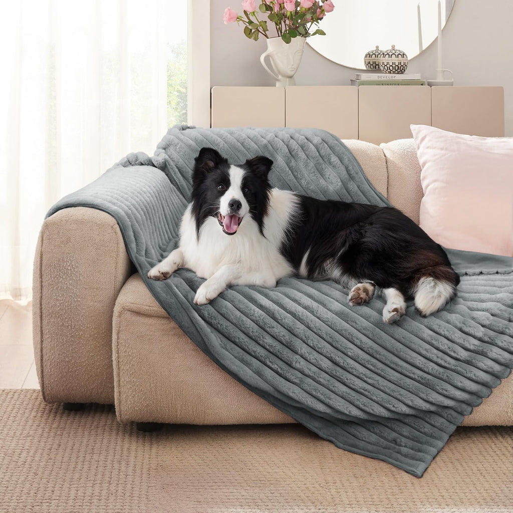 ZAKAPAWS Waterproof Pet Blanket for Large Dogs & Cats - Reversible Calming Plush, Washable Furniture Cover for Couch, Bed, Car Seat, Blocks Leaks, Stains & Pet Fur (Grey, 30"x40")