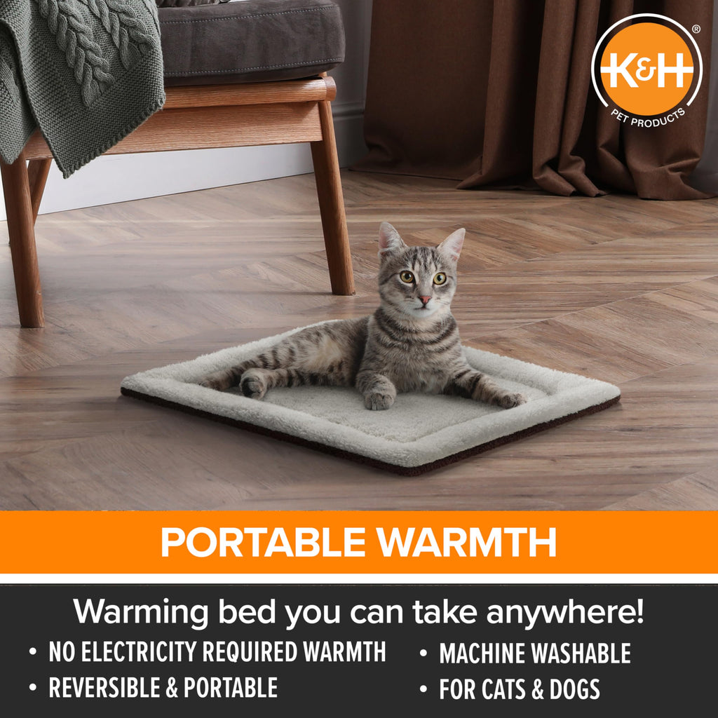 K&H Self-Warming Cat Bed Pad, Self Heating Pad for Outdoor Cat Houses, Warming Mat for Indoor Pet Beds & Furniture, Reversible Blanket, Machine Washable, Small 21 X 17 Oatmeal/ Chocolate