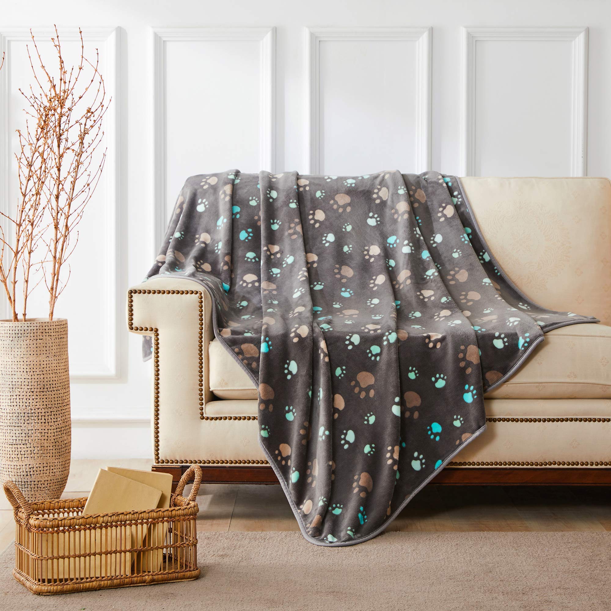 Allisandro 350 GSM Super Soft and Premium Fuzzy Flannel Fleece Pet Dog Blanket, The Cute Print Design Washable Fluffy Blanket for Puppy Cat Kitten Indoor or Outdoor, Grey, 64 x 40 Inches