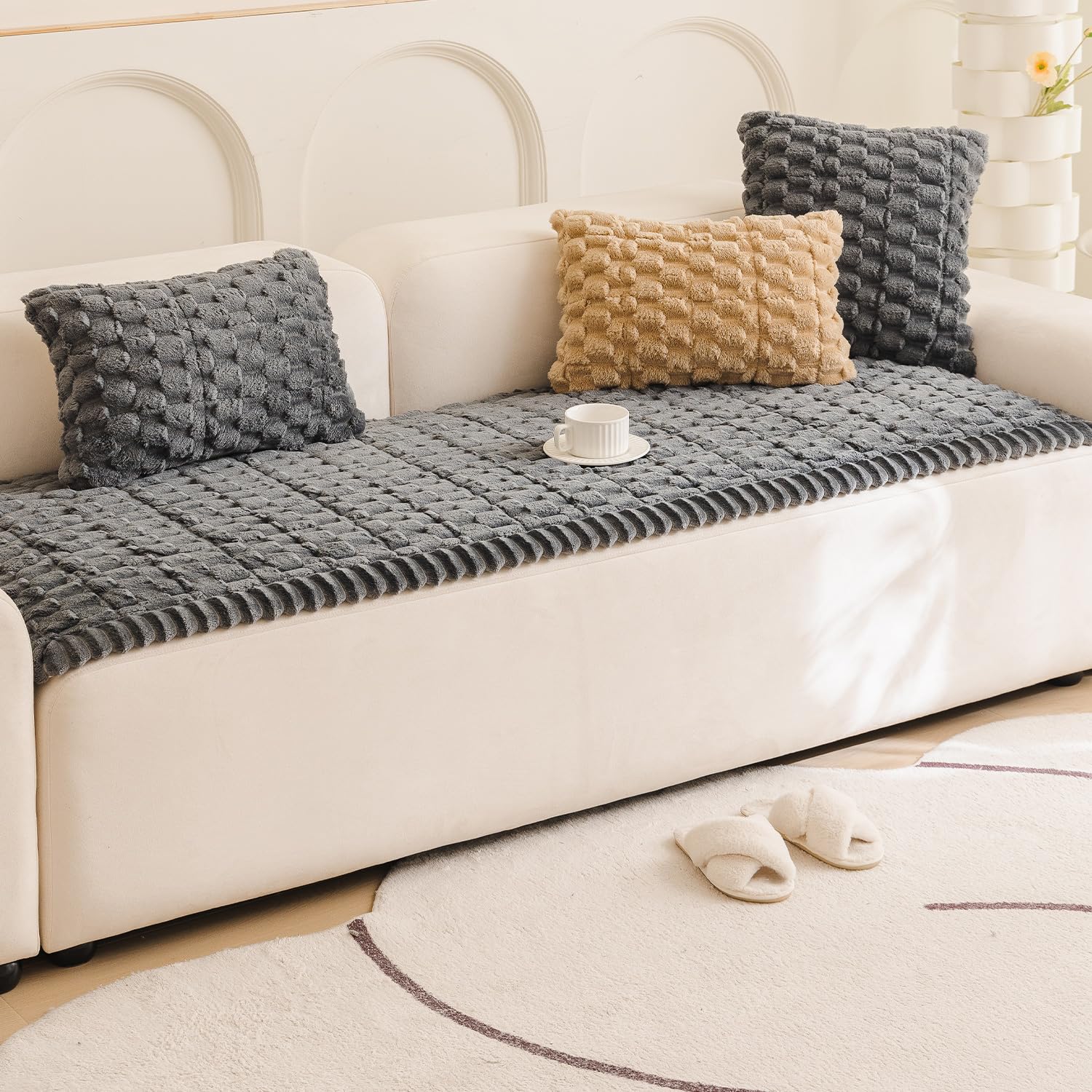 Tiwwie Couch Cover for Dogs Fuzzy Sofa Covers for Pet, Non Slip Sofas Pad