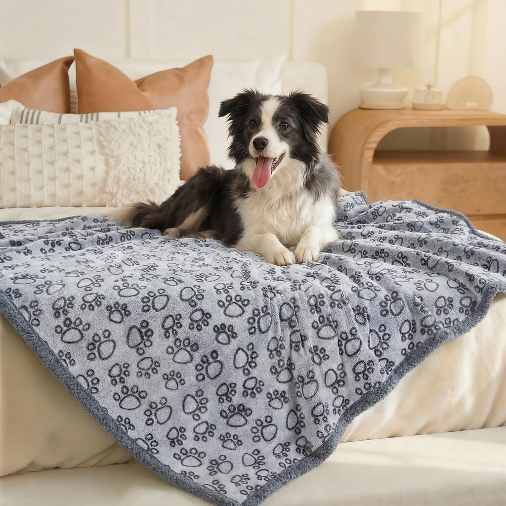 Luciphia Waterproof Dog Blanket Reversible Sherpa Fleece for Large Dogs Cat