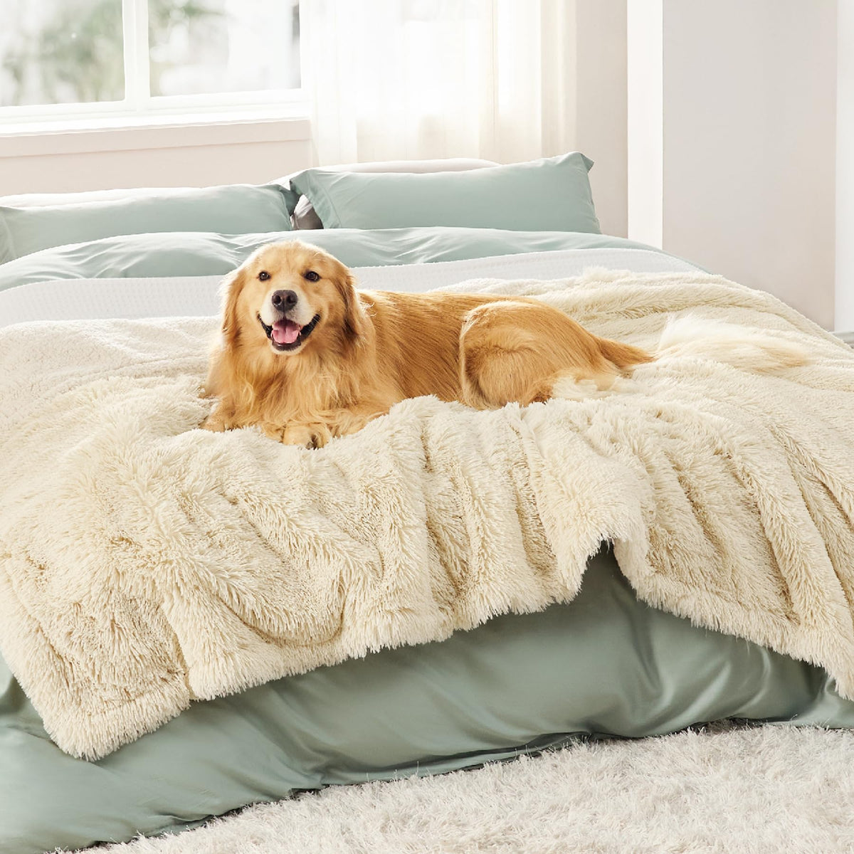 Bedsure Waterproof Dog Blankets for Large Dogs, Fluffy Faux Fur, 60×80"