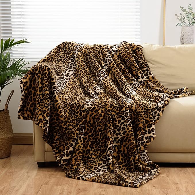 Bnuitland Leopard Print Fleece Flannel Throw (50x40inch) with Storage Pouch, 300 GSM Double Sided Lightweight for Bed Sofa Travel, Super Soft Fuzzy Fluffy Cheetah Print Blanket for Babys/Kids/Pets