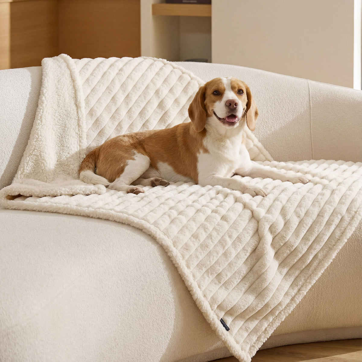 Bedsure ComfyFleece® Waterproof Dog Blankets for Large Dogs,50x60