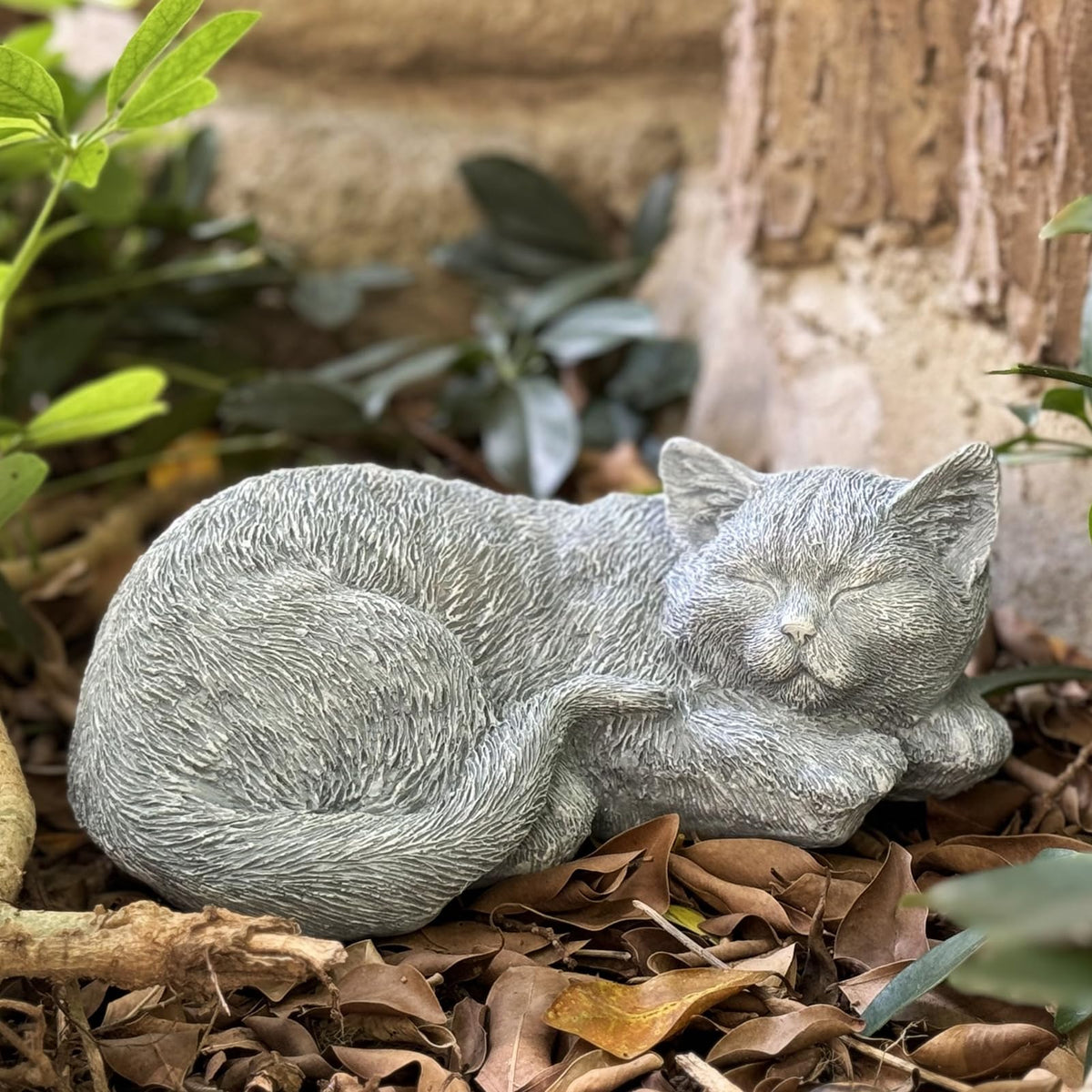 Garden Decor 11.4” Cat Statue Outdoor Statue, Cat Figurines Garden Statues & Sculpture Decoration, Sleeping Cat Statue Decor for Patio, Porch and Lawn, Gifts for Cat Lover and Mom, Cat Memorial Stone