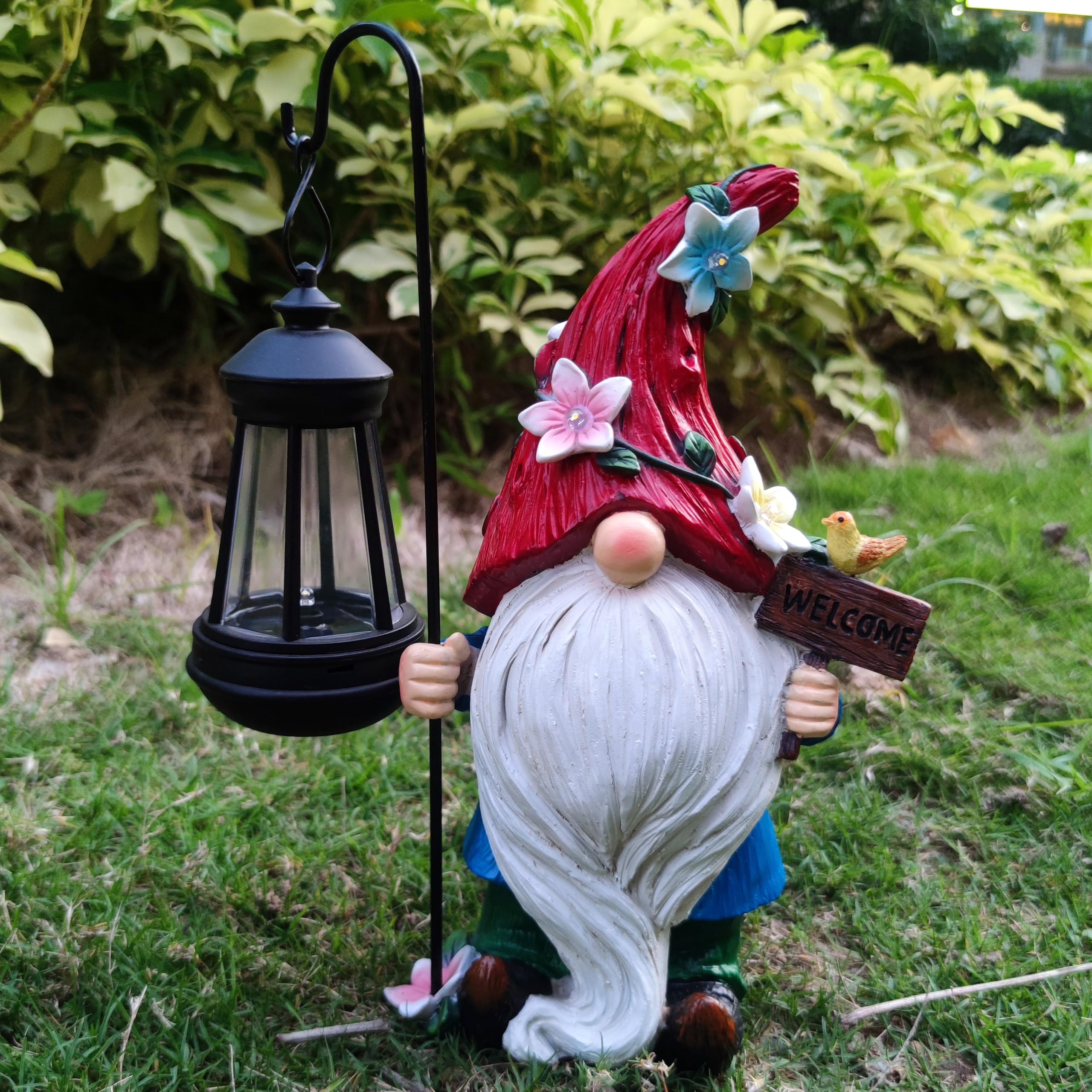 RCTTICUU Solar Garden Gnomes Statue with Succulent and LED Lights - Solar Lantern Gnomes Decorations for Yard Outdoor gnome Decorations for Garden, Patio Gnome Gifts for Mom