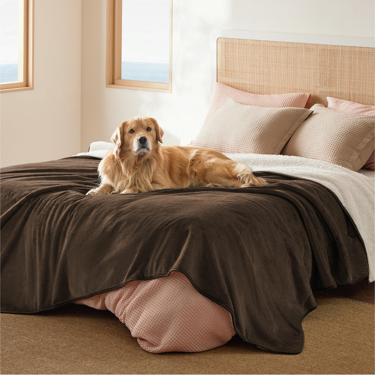 Bedsure Waterproof Blanket for Bed Soft Sherpa Fleece Throw,King 108"x86"