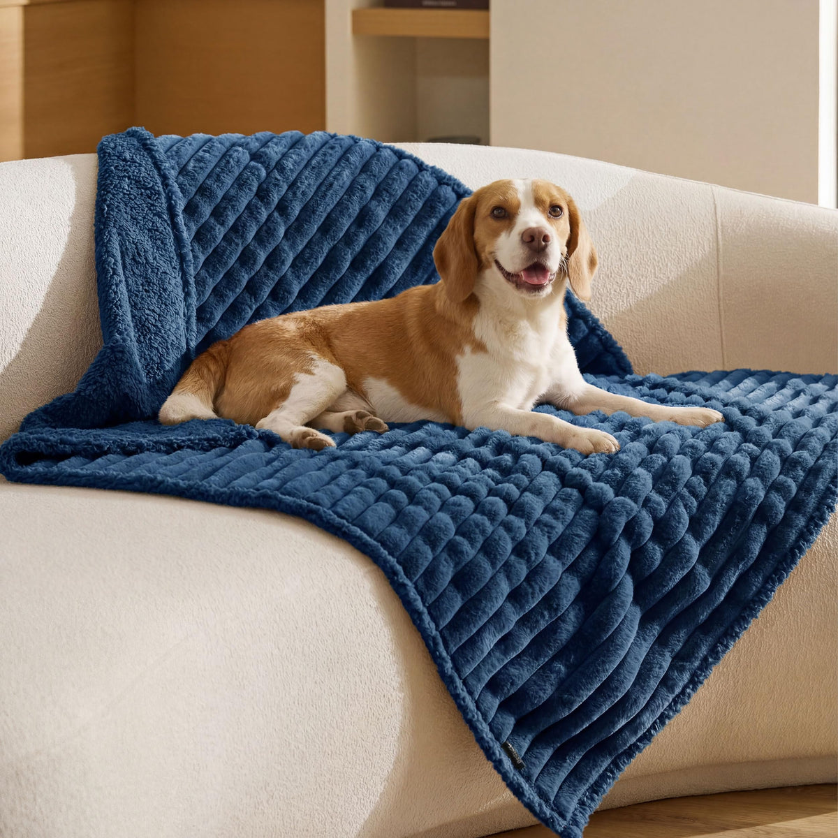 Bedsure ComfyFleece® Waterproof Dog Blankets for Large Dogs,50x60