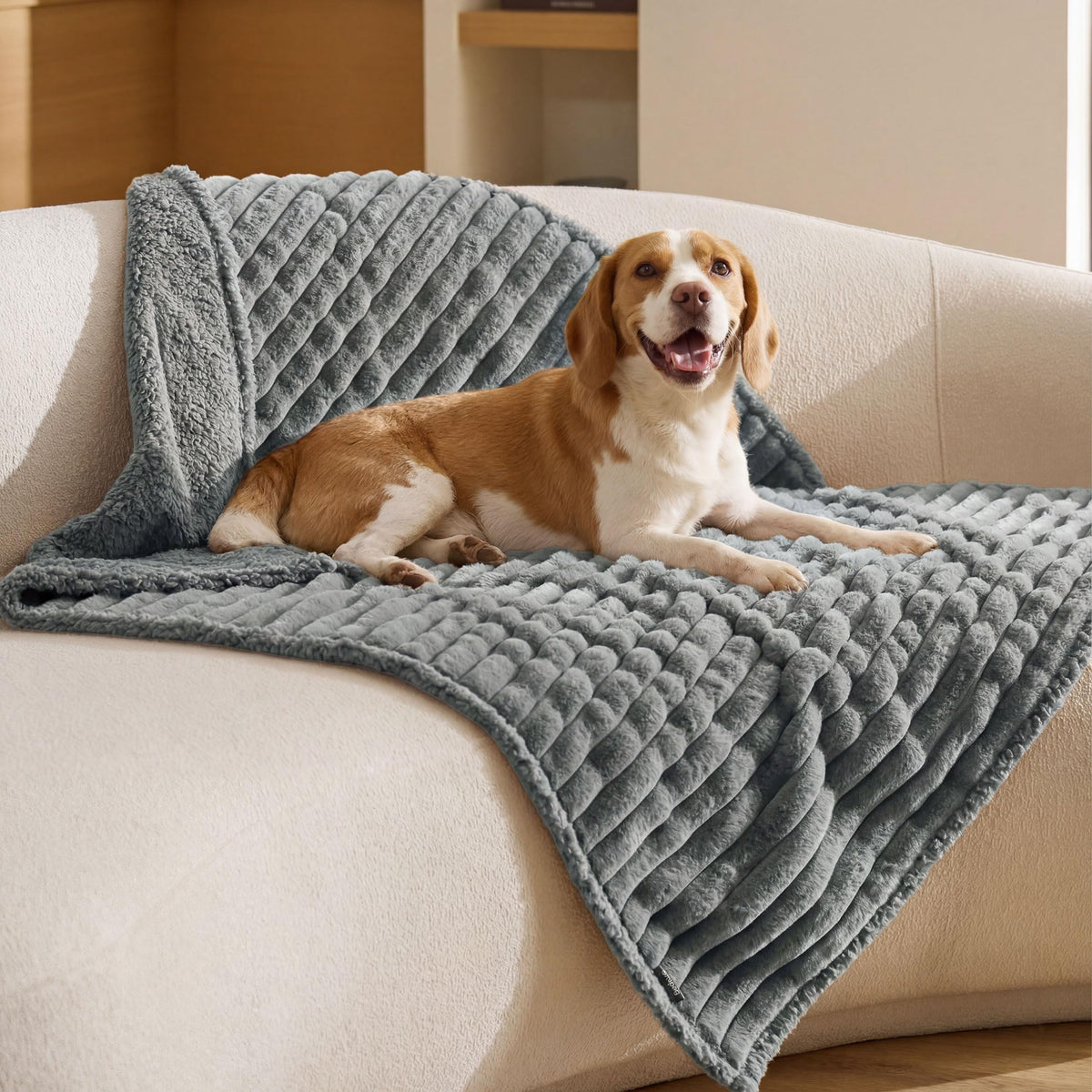 Bedsure ComfyFleece® Waterproof Dog Blankets for Large Dogs,50x60