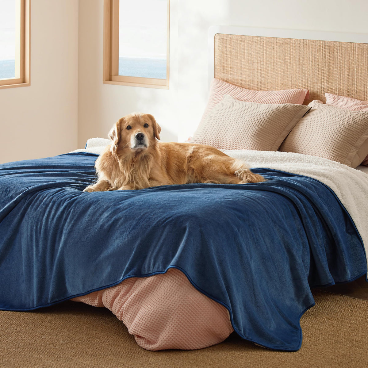 Bedsure Waterproof Blanket for Bed Soft Sherpa Fleece Throw,King 108"x86"