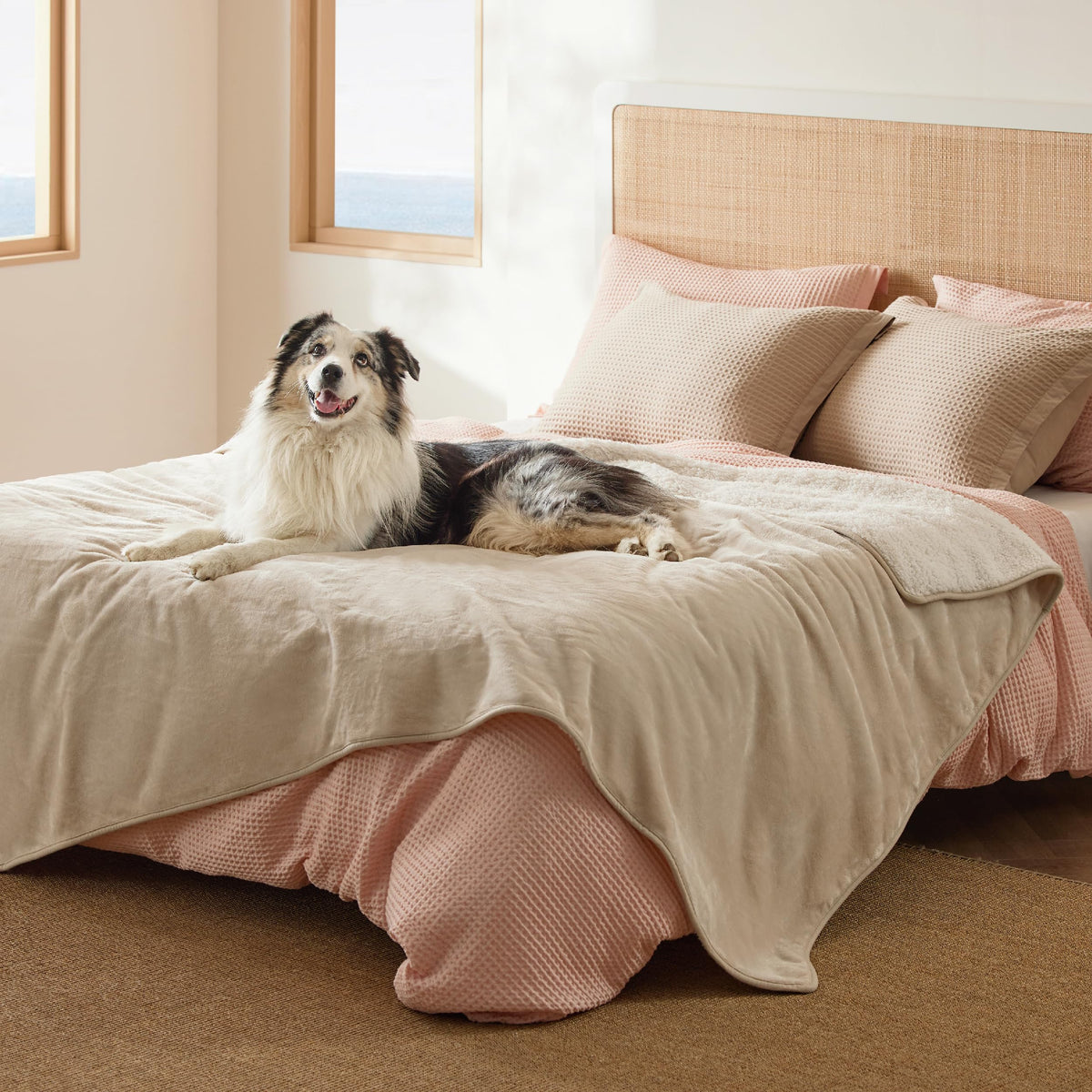 Bedsure Waterproof Blanket for Bed Soft Sherpa Fleece Throw,King 108"x86"