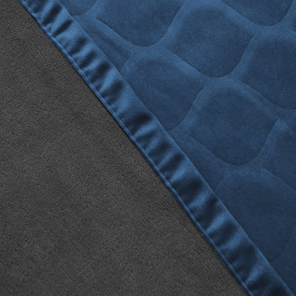 fuguitex Waterproof Dog Blanket Bed Cover Dog Crystal Velvet Moroccan Fuzzy Cozy Plush Pet Blanket Throw Blanket for Couch Sofa