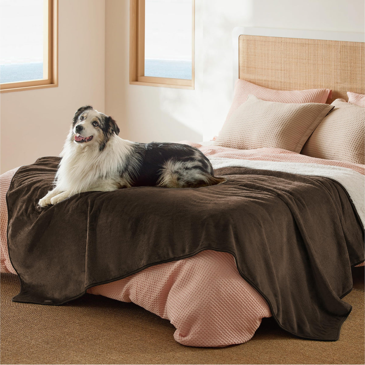 Bedsure Waterproof Blanket for Bed Soft Sherpa Fleece Throw,King 108"x86"