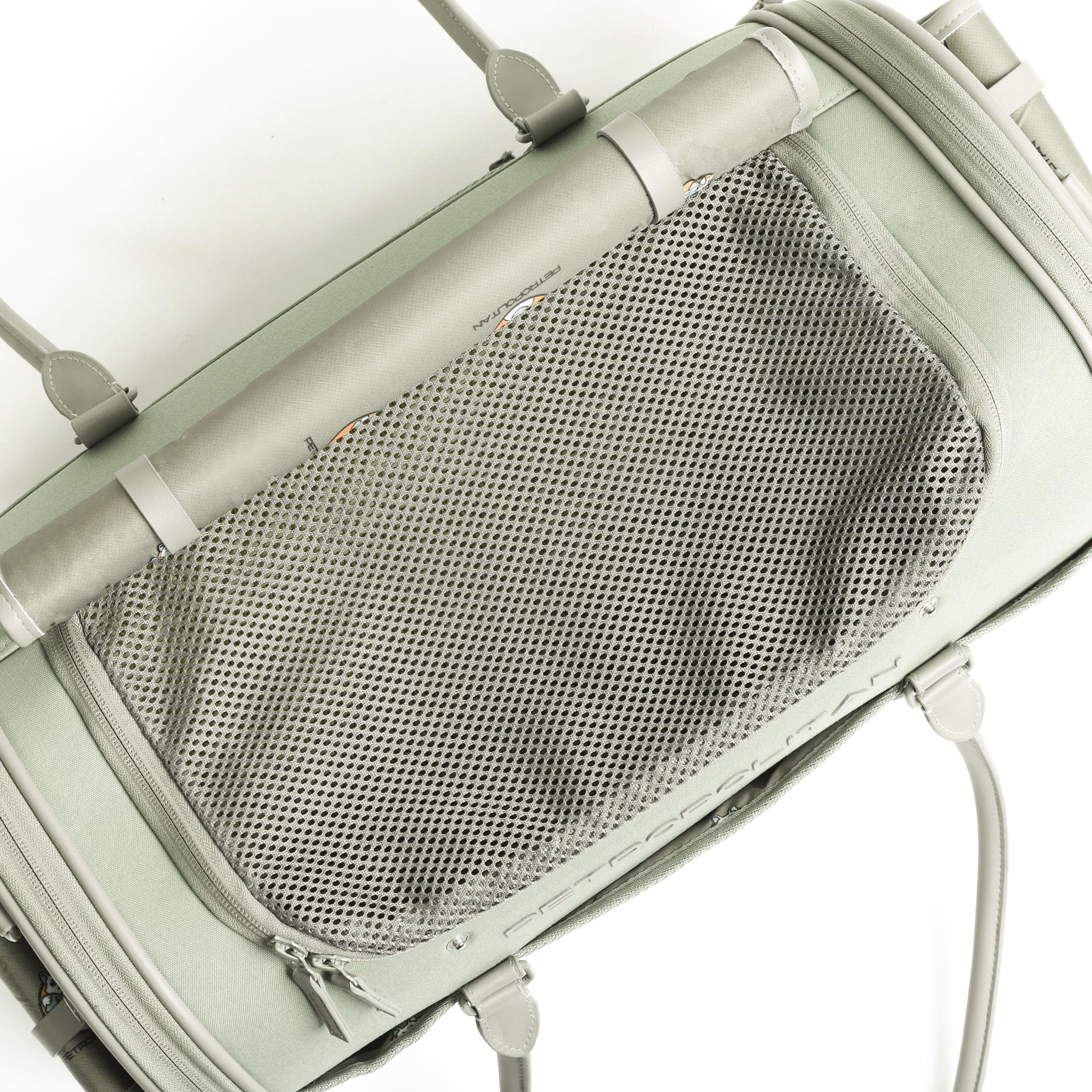 Petropolitan Soft-Sided Pet Carrier for Cats and Small Dogs – Travel Bag with Mesh Ventilation, Airline Cabin-Size Design (Verify with Your Airline), Removable Pad and Safety Leash, Fits up to 20 lb