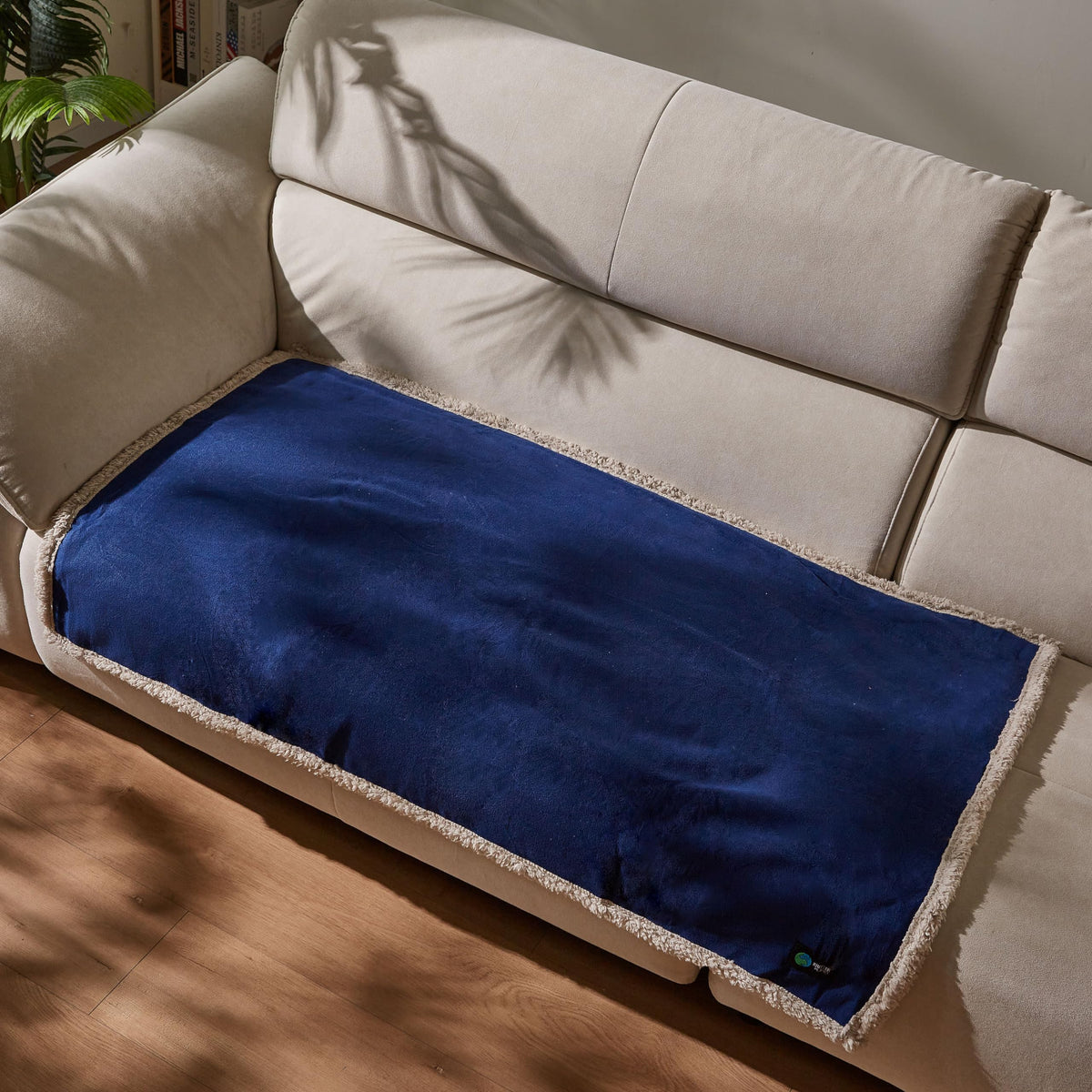 Kritter Planet Waterproof Reversible Pet Blanket for Dogs and Cats