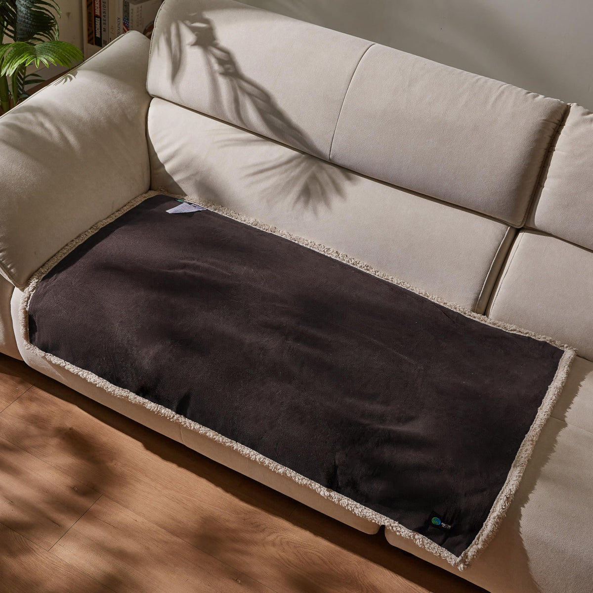Kritter Planet Waterproof Reversible Pet Blanket for Dogs and Cats