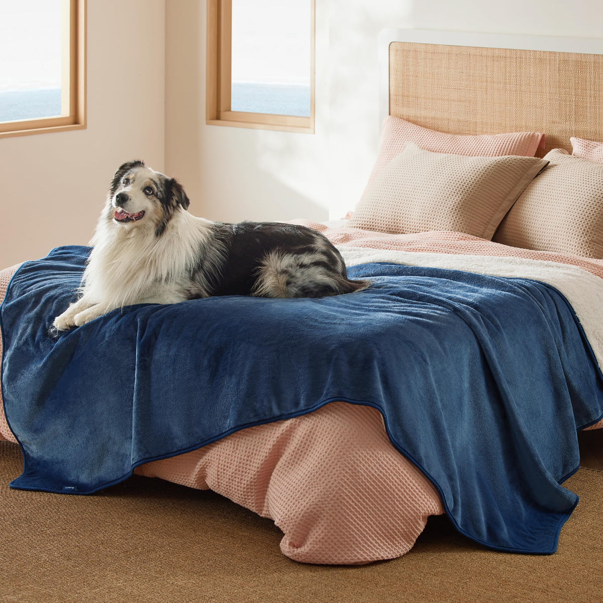 Bedsure Waterproof Blanket for Bed Soft Sherpa Fleece Throw,King 108"x86"