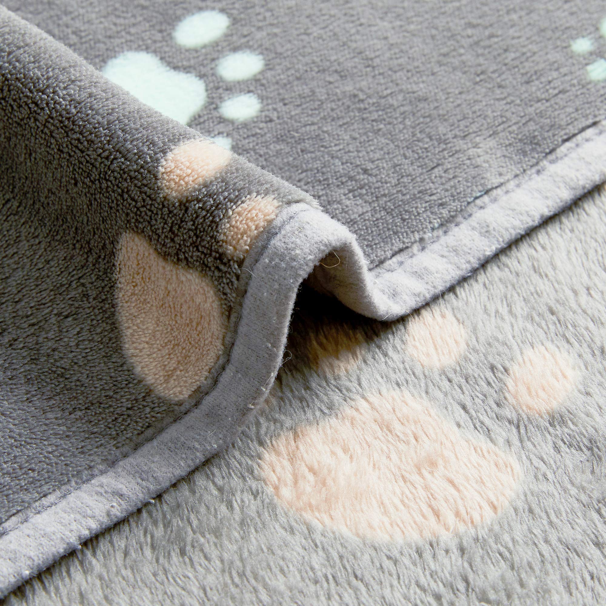 Allisandro 350 GSM Super Soft and Premium Fuzzy Flannel Fleece Pet Dog Blanket, The Cute Print Design Washable Fluffy Blanket for Puppy Cat Kitten Indoor or Outdoor, Grey, 64 x 40 Inches