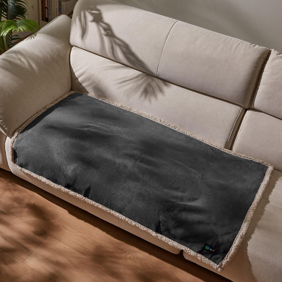 Kritter Planet Waterproof Reversible Pet Blanket for Dogs and Cats