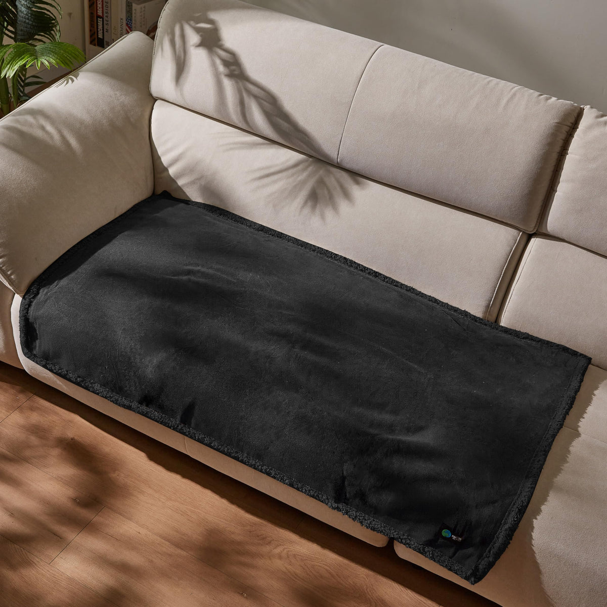 Kritter Planet Waterproof Reversible Pet Blanket for Dogs and Cats